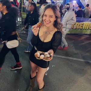 Meet your Posher, Nicole